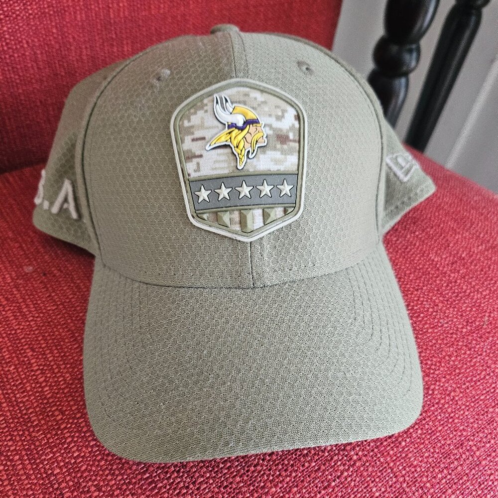Vikings Salute to Service Hat L/XL
